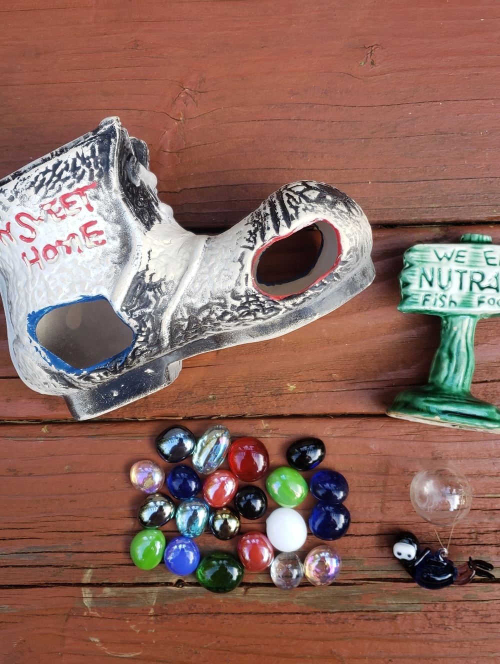 Fish Tank House "My Sweet Home" Boot & Fish Tank Accessories